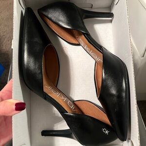 Calvin Klein Gloria black pumps